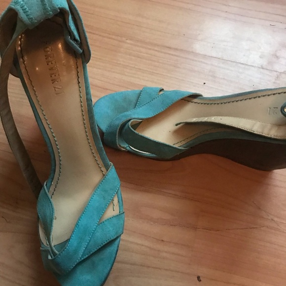 Turquoise wedges - Picture 2 of 5